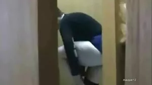 Gobbling remaja adik tiri bangs besar budak lucah zakar/batang