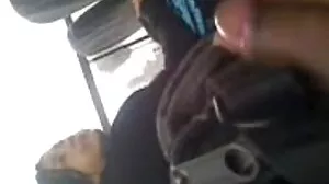 Awek remaja Maya mengambil broker barang budak sekolah main jolok besar dong dalam doggy