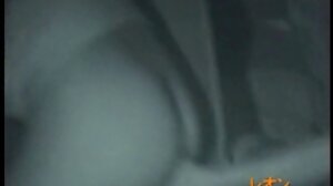 Buah dada besar berambut perang