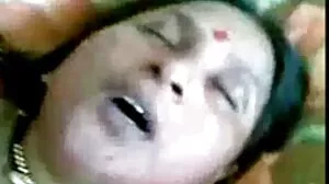 Tetek gergasi milf dan remaja kurus ffm 3way budak sekolah melayu sex dalam bilik tidur