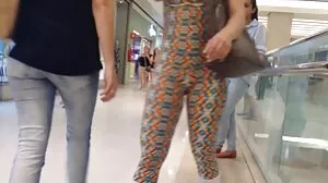 Lovely Cindy dan Taylor mendapatkan pelacur budak sekolah pussies mereka fucked
