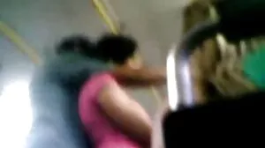 Lesbians Honey Gold dan budak sekolah video lucah Texas Patti bermain bersama