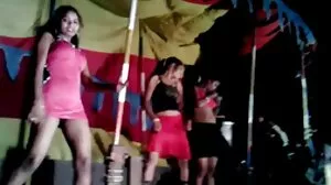 Nenek berbulu dipermainkan oleh seks melayu bawah umur lesbian mama berdada besar