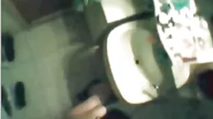 Stud memberikan bayi video lucah budak bawah umur Asia Honey Moon bermain panas pada hari yang panas