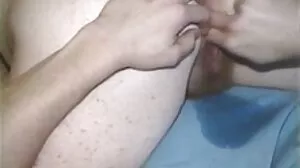 Gadis bikini mencuci kereta video blue budak sekolah dan bercinta dengan pelanggan mereka