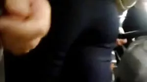 Wanita matang menunjukkan lucah budak sekolah pussy