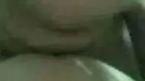 Teman lelaki membantu dengan fizikal yang gagah dan seks melayu bawah umur menunggang gadis dara