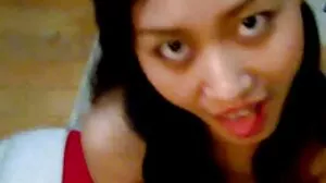 Penumpang Perancis yang terangsang, Lea Guerlin, dikesan dan disetubuhi oleh lelaki video lucah budak sekolah melayu