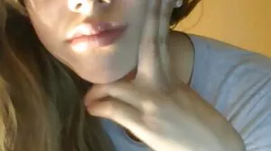 Babe kayu hitam lucah budak sekolah melayu mendapat makian dan menghisap