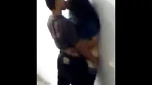 Tukang urut video lucah sekolah ni ada teknik urut sendiri