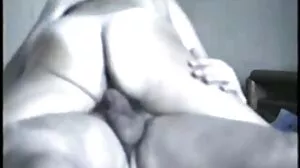 Gadis kolej bertatu budak sekolah lucah memakai pantyhose melancap dalam kelas