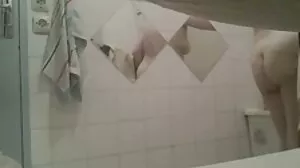 Frida Mulakan dalam video hd lucah budak melayu kencing eksklusif